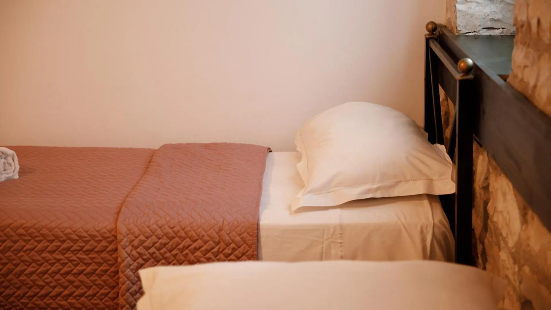 Bujtina Maria Hotel Stegopull Albania