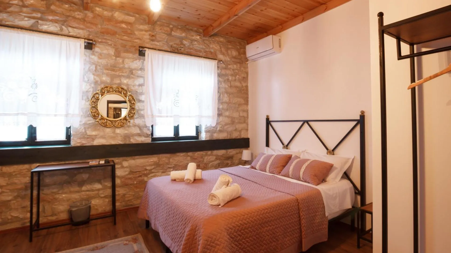Bujtina Maria Hotel Stegopull 4*,  Albania