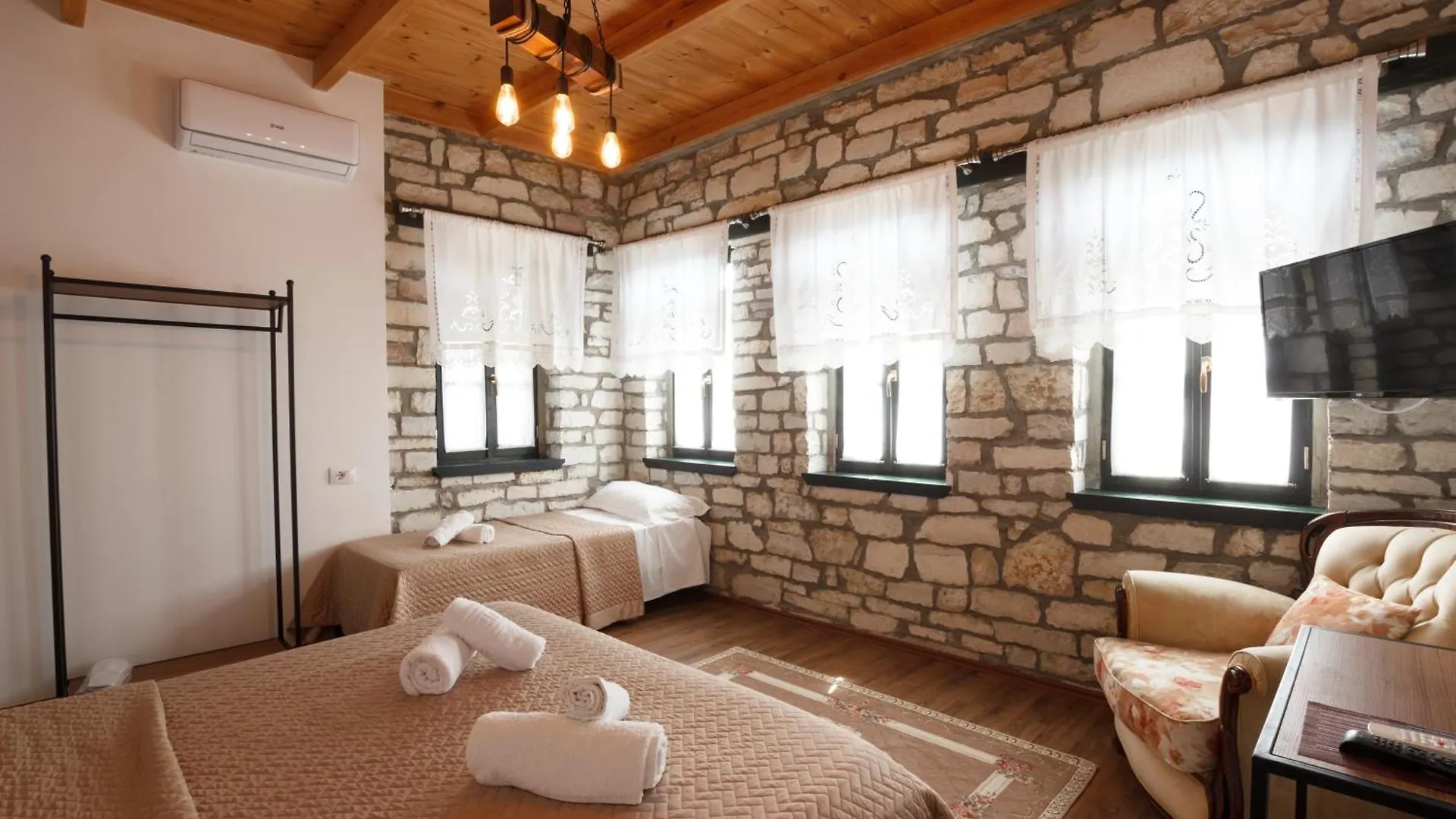 Bujtina Maria Hotel Stegopull