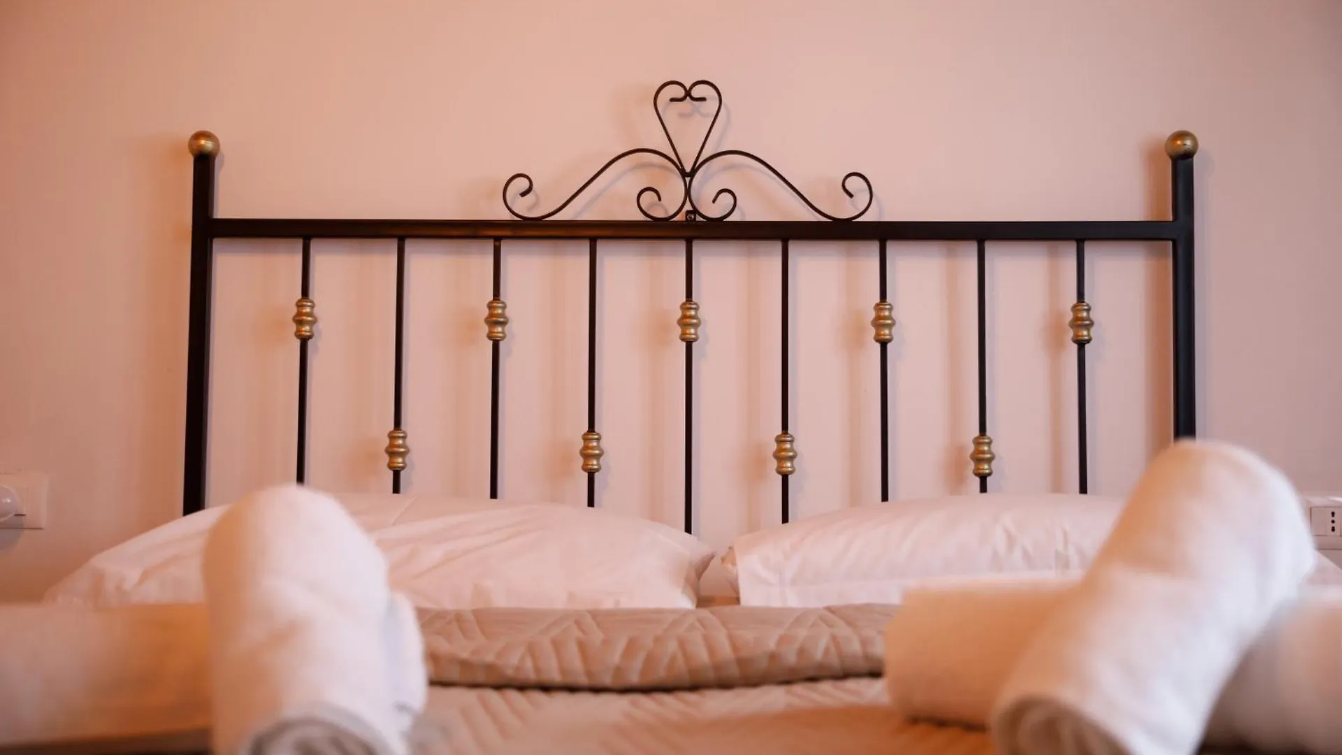 Bujtina Maria Hotel Stegopull 4*,