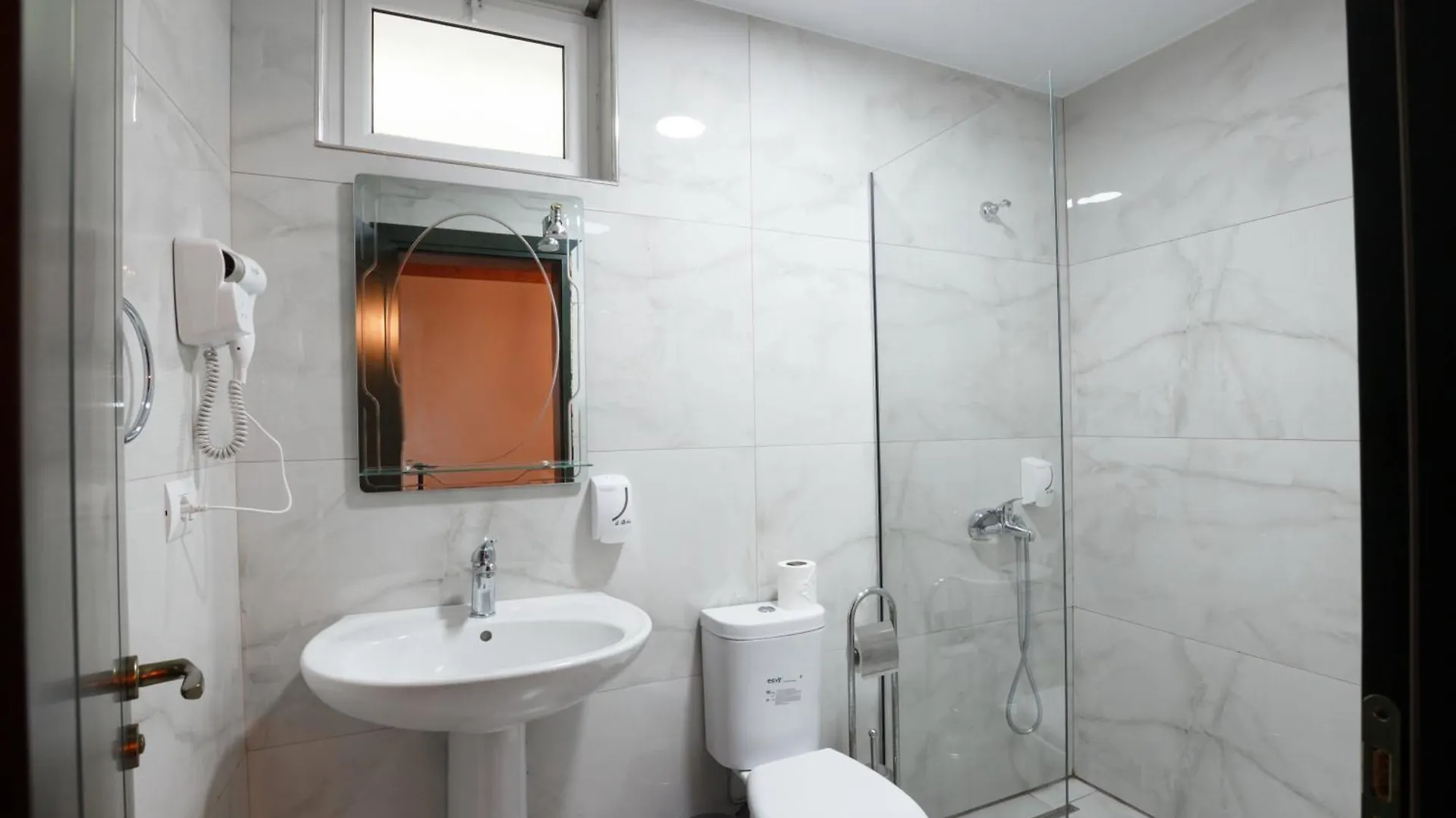 Bujtina Maria Hotel Stegopull 4*,
