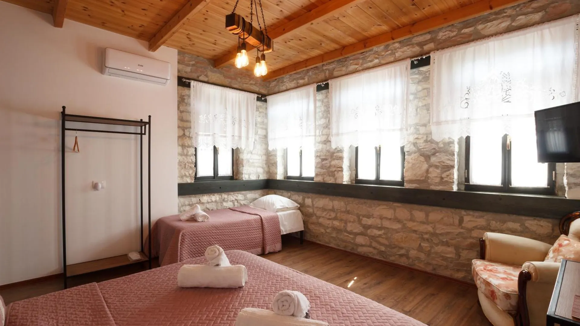 Bujtina Maria Hotel Stegopull