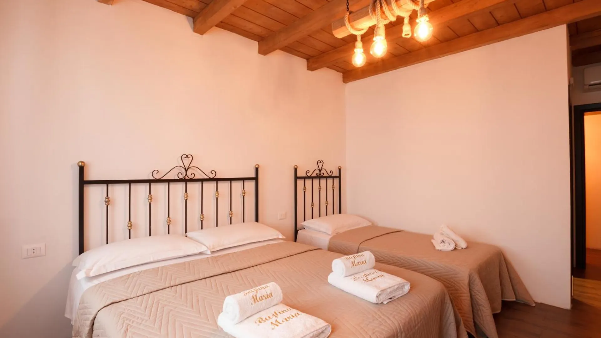 Bujtina Maria Hotel Stegopull